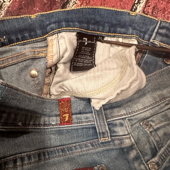 7 for all Mankind Josefina cut off jeans shorts
Size 25 inseam cutoff to 7” - Picture 4 of 7